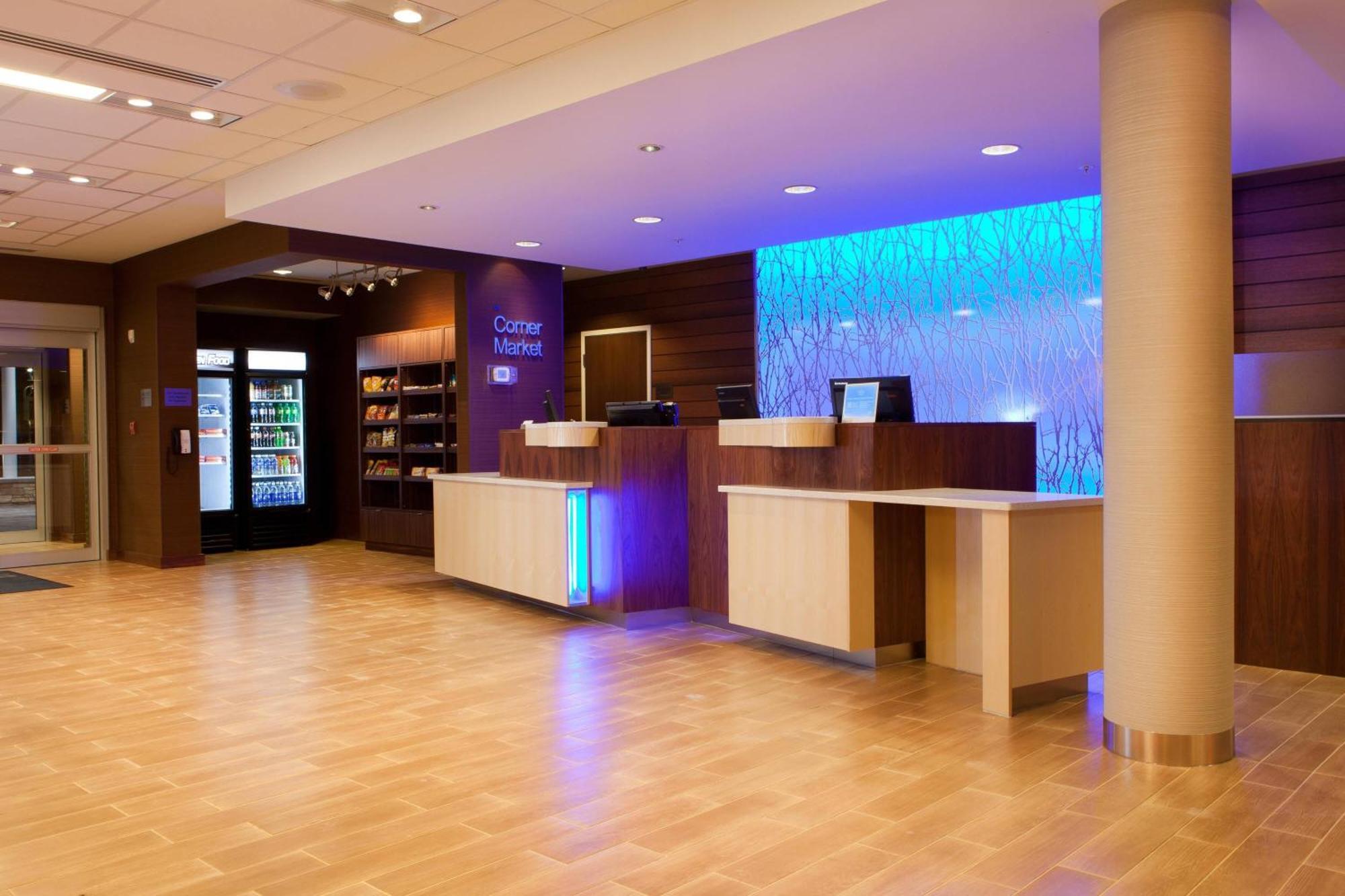 Fairfield Inn & Suites By Marriott Летбридж Екстериор снимка