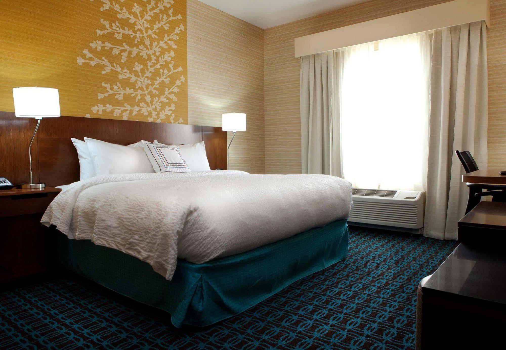 Fairfield Inn & Suites By Marriott Летбридж Екстериор снимка